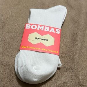 Bombas Lightweight ruffle half calf Socks in White